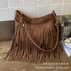 Сумка с кисточкой в стиле ретро женская 2025 новая модная универсальная популярная замшевая сумка через плечо сумка-мессенджер для поездок