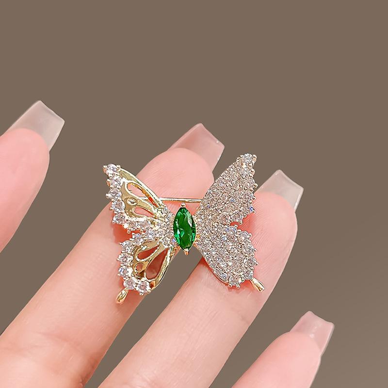 Dancing Butterfly Anti-glare Brooch and Corsage High-end and Cute Female Anti-glare Clasp Elegant Brooch