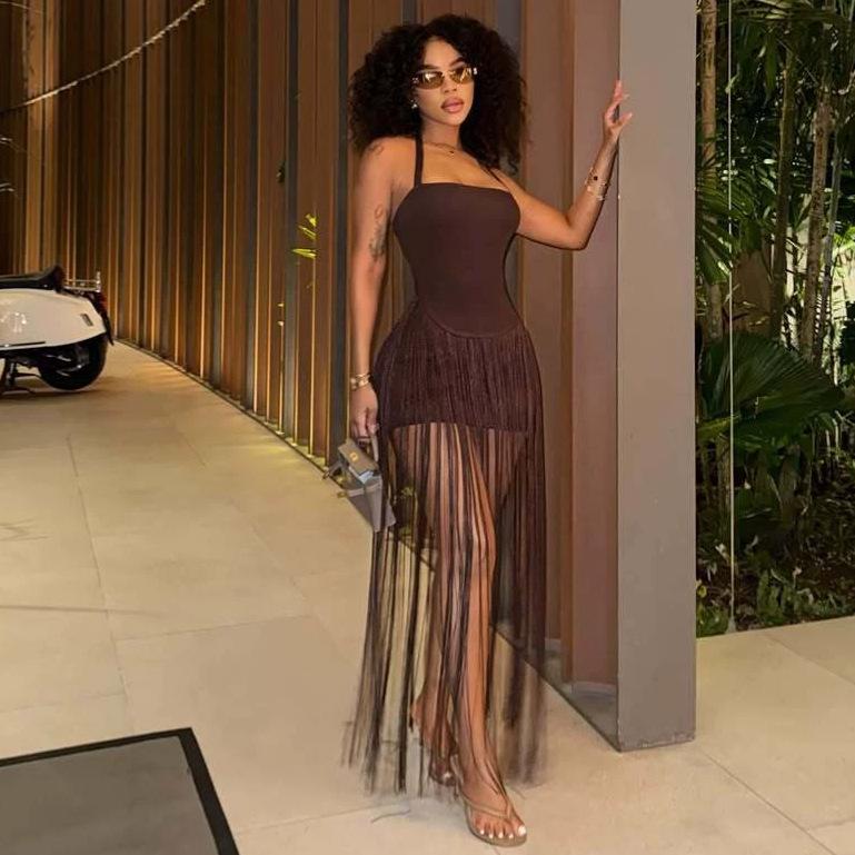 European and American women s sleeveless halter neck, backless strapless strapless bodyless fit, tailored tassel gown, elegant and fashionable new S темно-коричневого