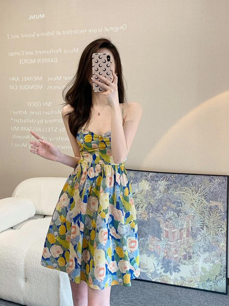 Suspender dress women's summer Thai floral small design sense niche French waist and thin temperament skirt