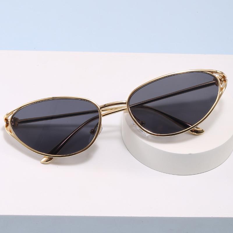 Trendy fashion flat glasses marine sunshade sunglasses small frame round face square face metal full frame glasses