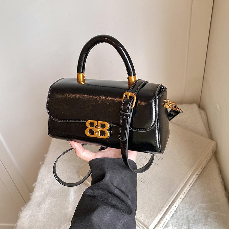 Glossy Women's Shoulder Bag with Vintage Key Pendant - 2025 Autumn/Winter Collection