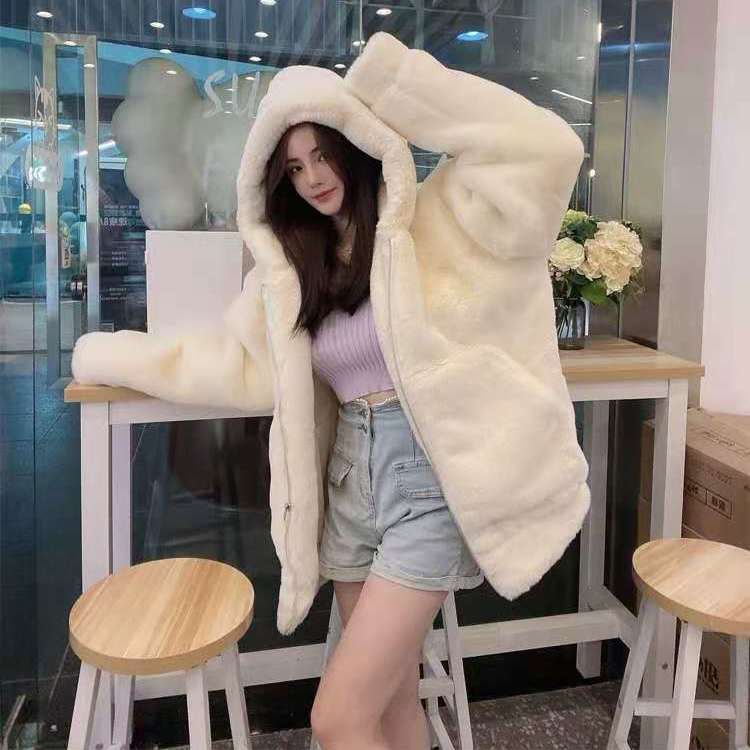 

Зимнее новое пальто из искусственного меха кролика рекс с утолщенным плюшем, женское милое с ушками, капюшоном, молочное хуху, снижающее возраст S within 47.5kg