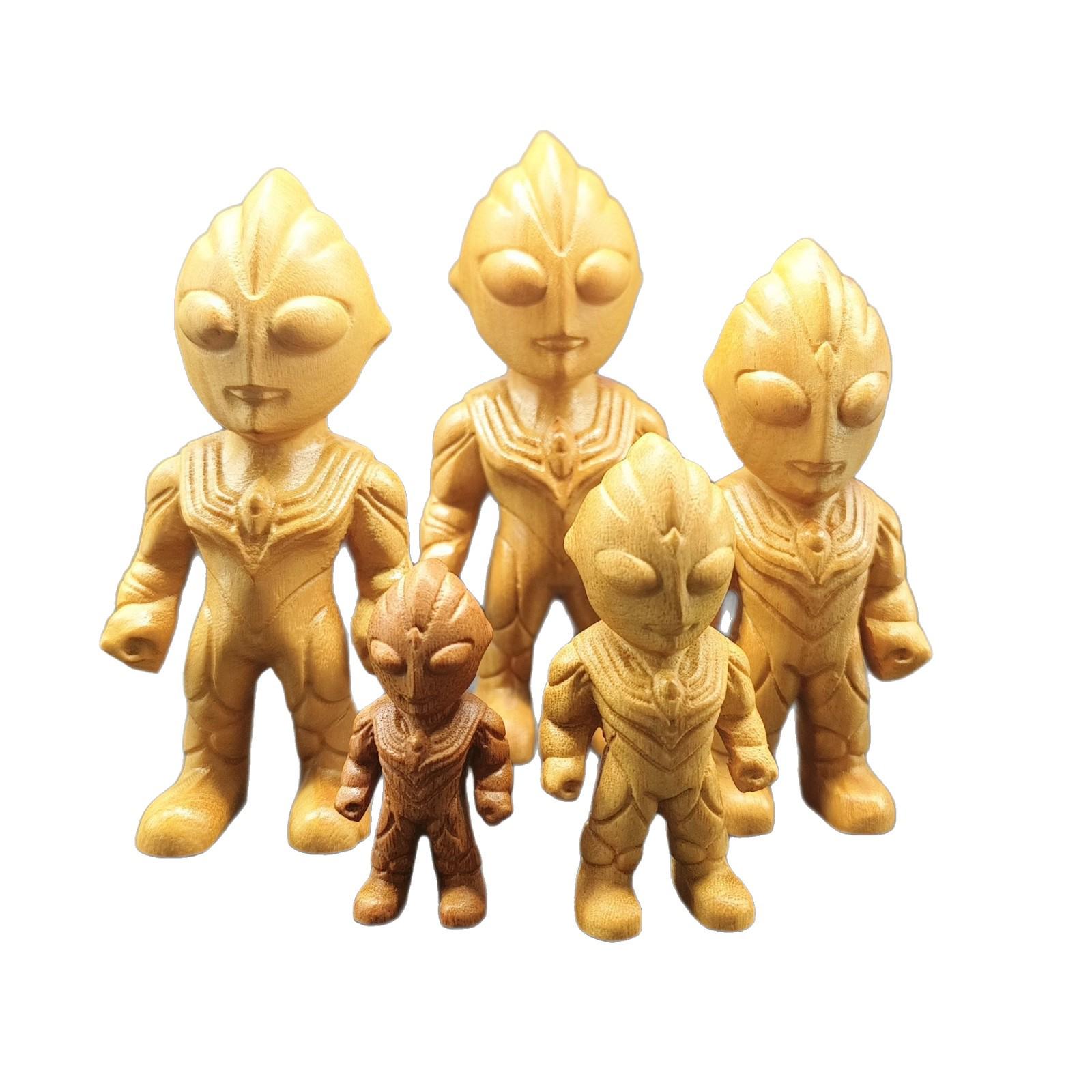 

Ultraman Tiga Sandalwood Carving: Creative Cartoon Ornament 6cm