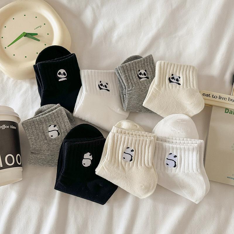 Śmieszne Słodkie Skarpetki Panda z Haftem Kobiety Harajuku Kawaii Zwierzę Czarne i Białe Panda Haftowane Krótkie Skarpetki do Kostki