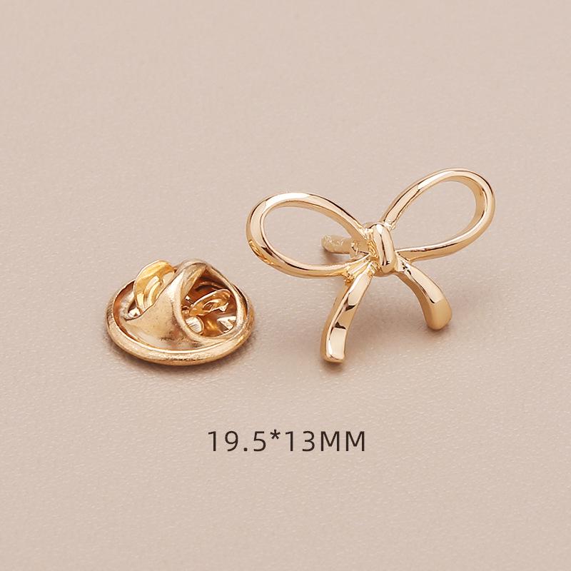 High-End No-Sew Clover Bow Brooch for Shirt Collars