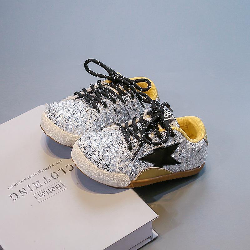 2025 autumn new children's board shoes boys soft-soled non-slip single shoes Korean version of baby girl sequins fashion casual shoes