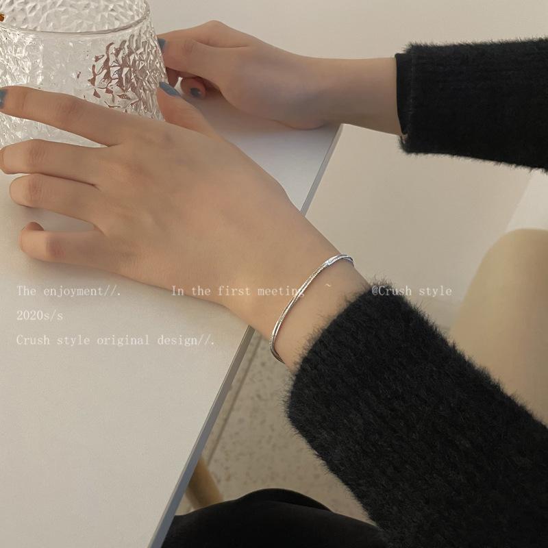 Light Luxury Simple Versatile Bracelet Japanese Niche Design Sense Cold Wind Personality Girlfriend Premium Hand Jewelry