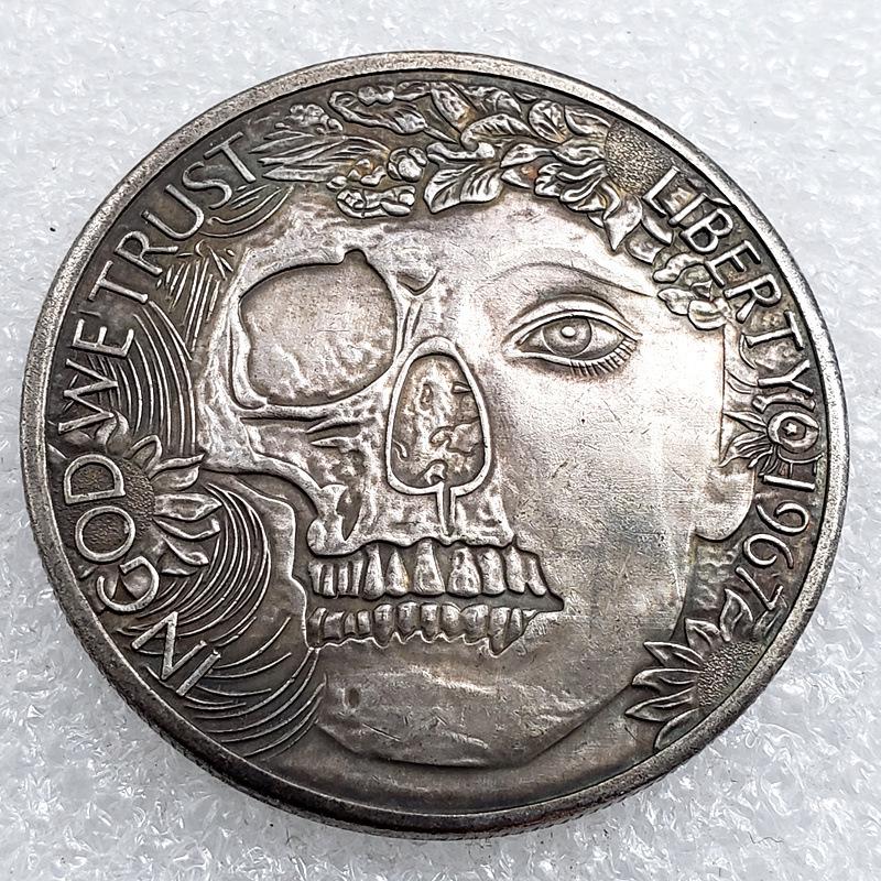 1967 Silver-Plated Wanderer Coin H4549 - Antique Craftsmanship Magic Coin No