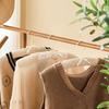 Luxuriöse bestickte Stoff-Kleiderbügel | Rutschfeste weiche Kleiderbügel für Kleider, Seide & Brautkleider (2/5er Pack)