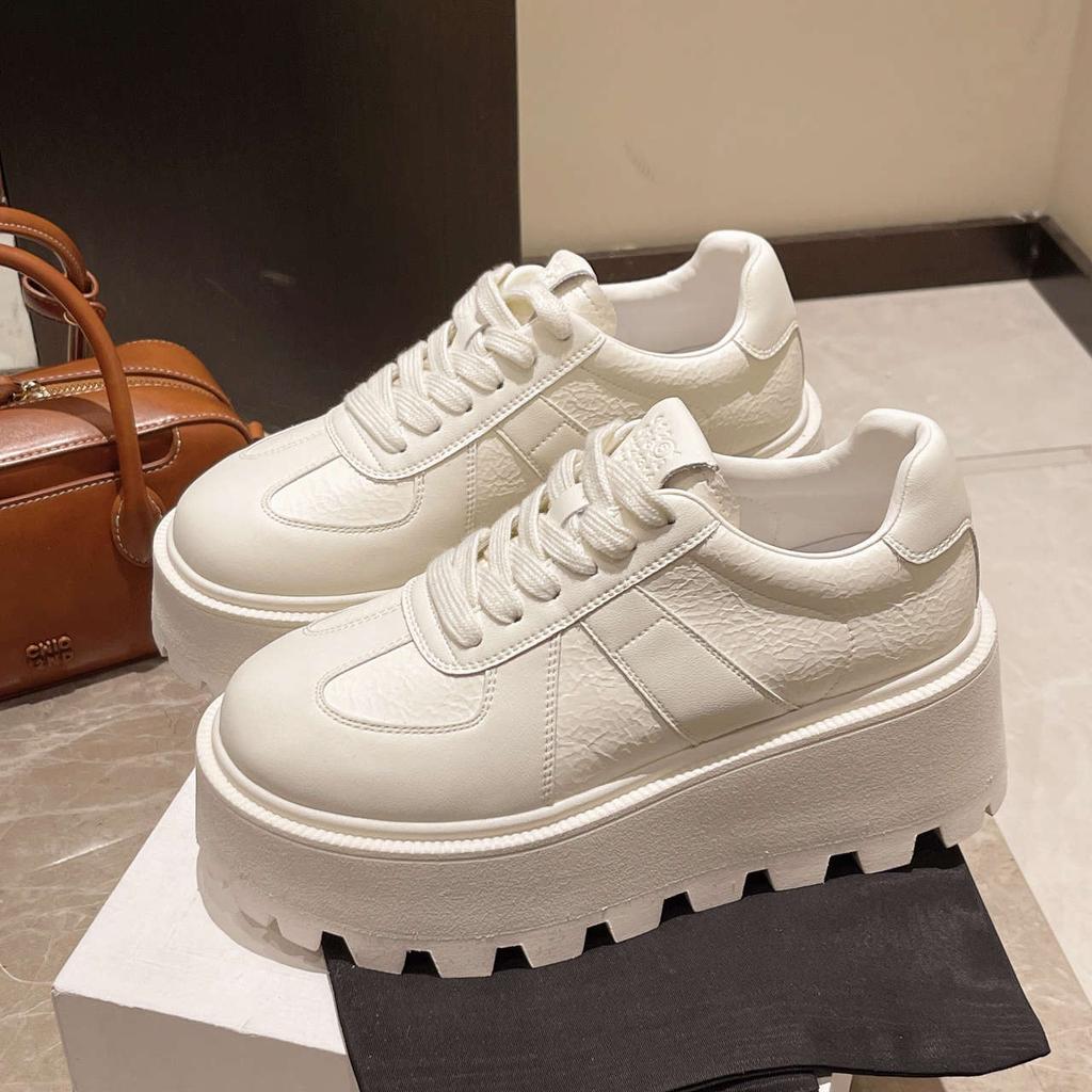 Muffin thick-soled small man increases height, little white shoes women's 2025 spring new casual versatile moral training shoes popular board shoes