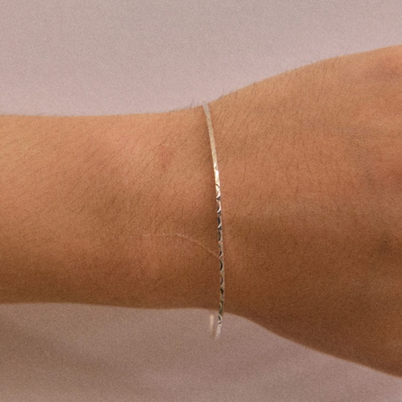 SEWNSWEN TRIANGLE SNAKE CHAIN BRACELET