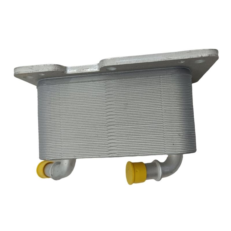 31439996 Automatic Engine Oil Cooler Radiator Spare Parts for Volvo S90 V90