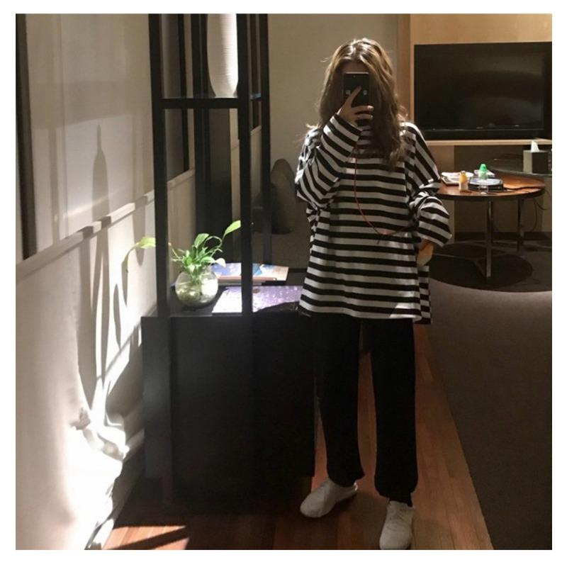 Autumn Striped Loose Long Sleeved T-shirt for Women