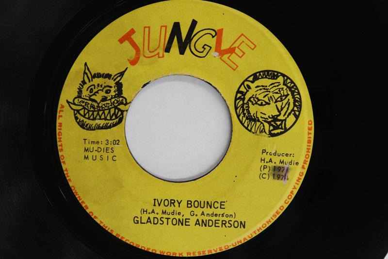 

7-дюймовая пластинка GLADSTONE ANDERSON MUDIES ALL STA Ivory Bounce Bouncing Rhythm NONE JUNGLE 1974 Ямайка Регги Ска Даб Б/у