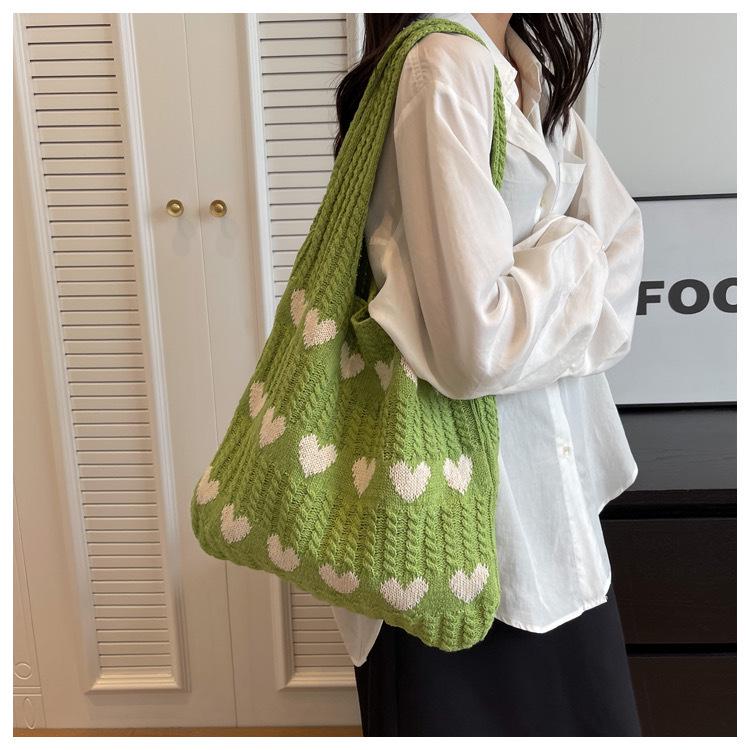 2023 Exclusive Large Capacity Heart Pattern Knitted Tote Bag