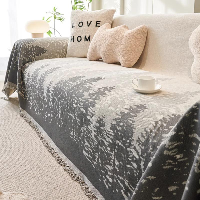 Small Forest Printed Sofa Towel with Tassels Soft Chenille Anti-Wear Couch Slipcover Multi Purpose Knee Blanket for All Seasons