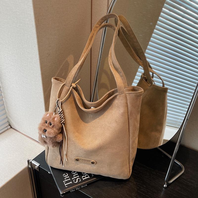 Suede bag women's 2025 new high-end texture retro shoulder bag going out large-capacity commuter tote bag