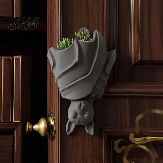 Whimsical Porch Decor Bat Resin Plant Pot Hanger, Gothic Hanging Flower for Garden Fantasy Accessories Decoration, 3D Printed Weatherproof Succulents