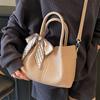 Fashion new Korean casual simple style temperament portable bucket bag high-end soft leather messenger mother bag women