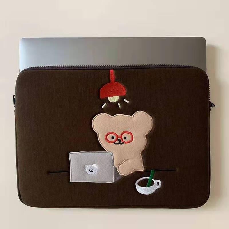 Cute Brown Bear Laptop Tablet Sleeve