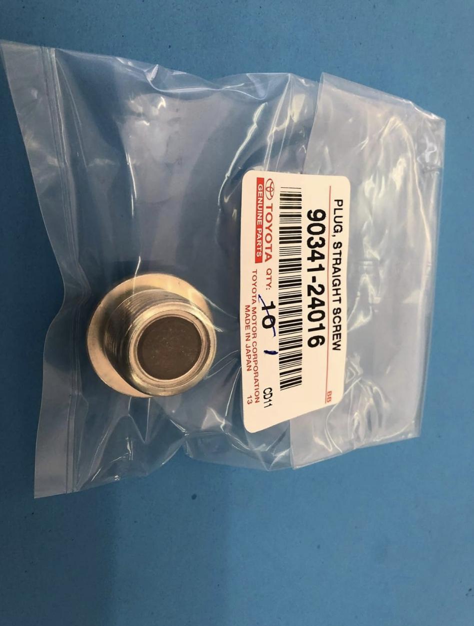 

TOYOTA OEM Genuine Plug (for Front Differential Drain) 90341-24016