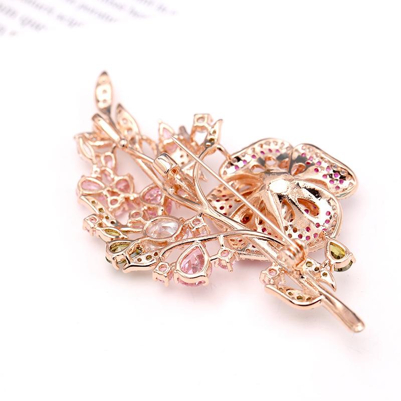 Women Wedding Flower Brooch Crystal Rhinestones Zircon Pin Clothing Accessories