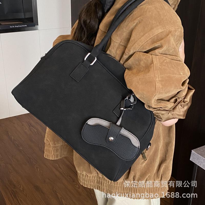 Large capacity bag women's 2025 new fashion high sense retro shoulder bag commuter versatile pillow bag big bag