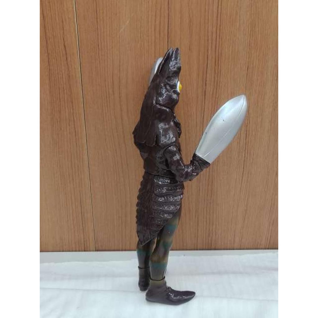 Used Ultraman Series Big Size Soft Vinyl Figure 2nd Generation Baltan Alien (Dark Brown