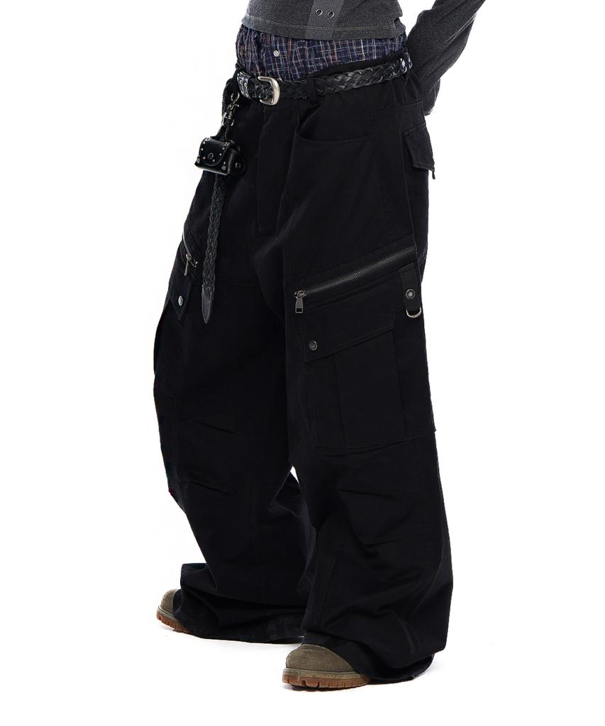 AAKAM Knee Pin-Tuck Zippered Cargo Pants (Black)