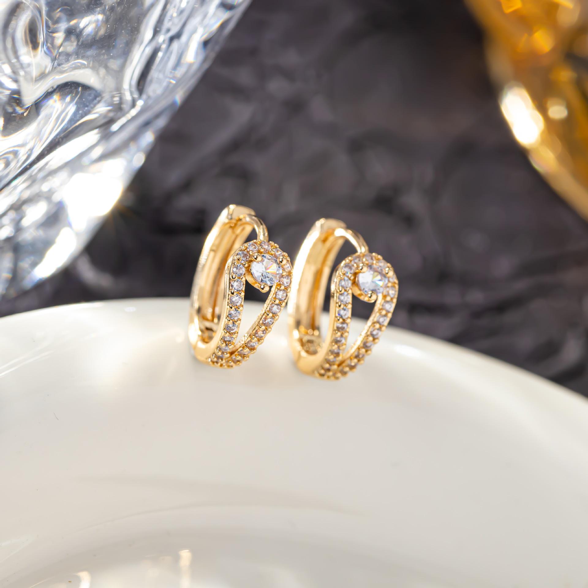 European  American Zircon Geometric C-Shaped Ear Cuff Women s Earrings, Inlaid Style