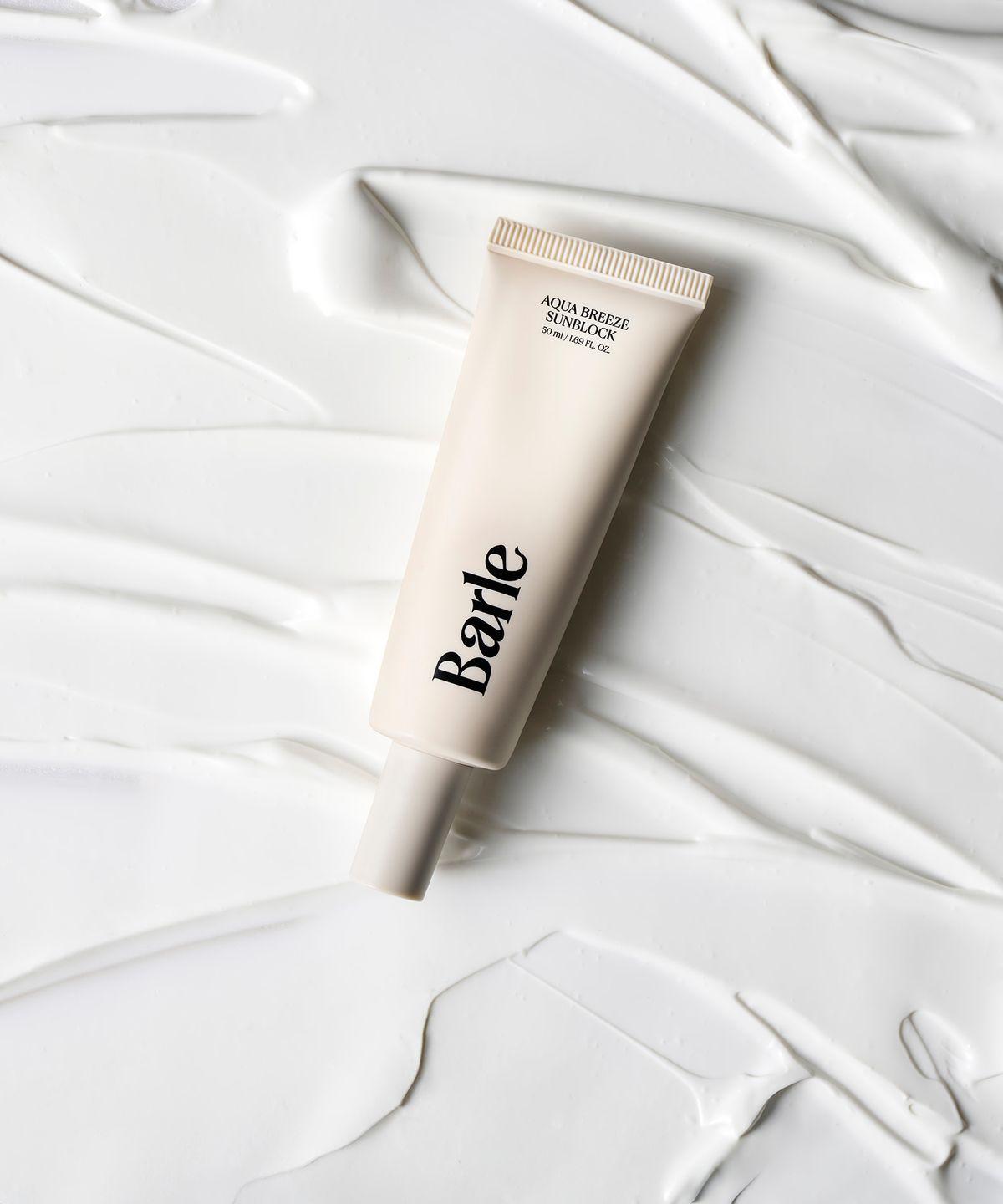 Aqua Breeze Sunblock to apply
