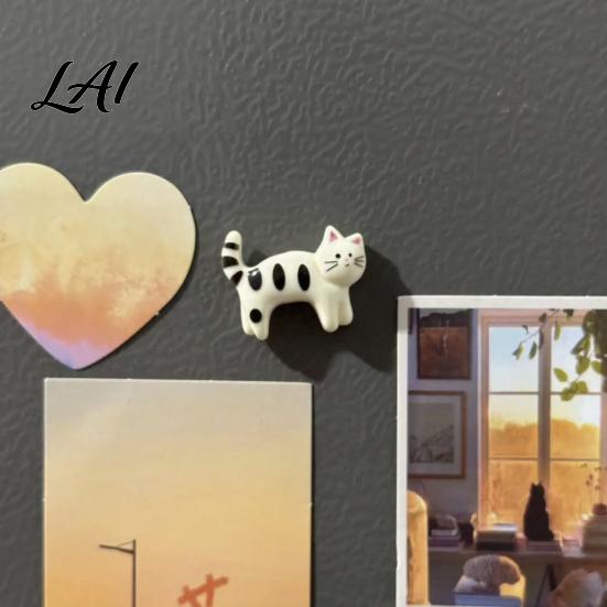 Cat Lover Magnets 5Pcs Cartoon Refrigerator Magnet Set Hand-painted Kitten for Fridge Shaped Ornaments Locker Whiteboard Kitchen Decoration