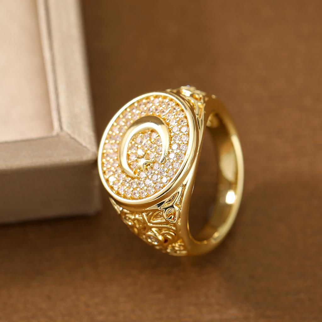 Vintage Inspired Moon and Star Inlaid Artificial Zirconia Ring, Fashionable Women's Wide Face Ring, Jewelry Gift