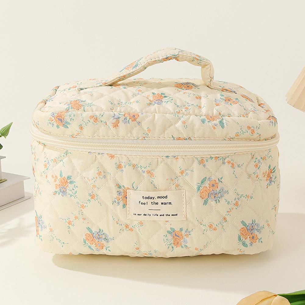 Women Quilted Makeup Bag Printed Cotton Aesthetic Toiletry Purse Large Capacity Zipper Closure Female Travel Bag