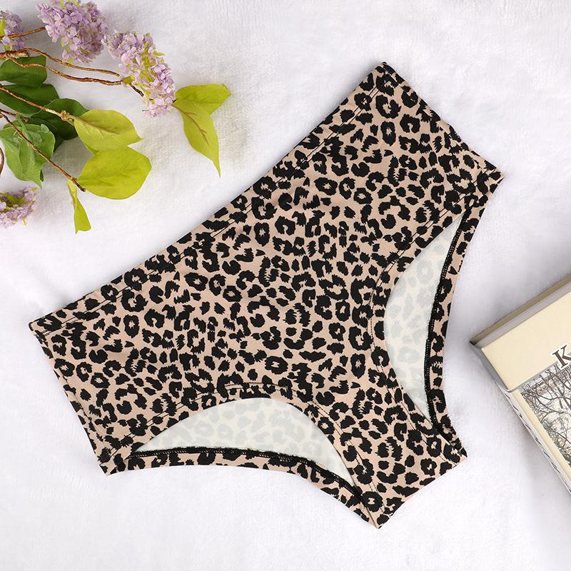 European & American Women's Leopard Print High-Waist Cotton Panties - Seamless, Breathable, Sexy Knit.