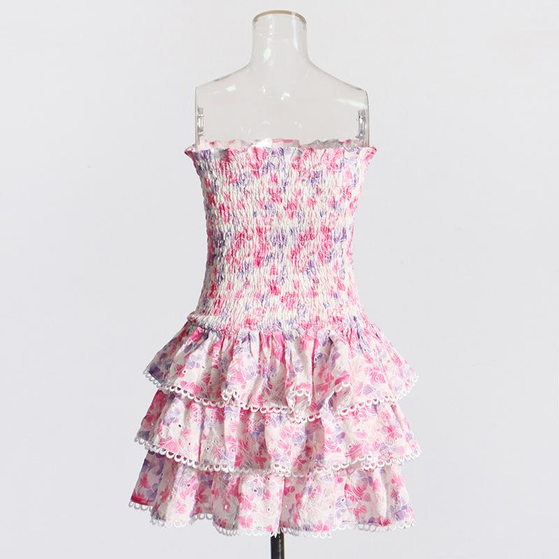 Spring 2025 Fashion: Sexy Tube Top Dress with Printed Lace and Waist-Slimming Design