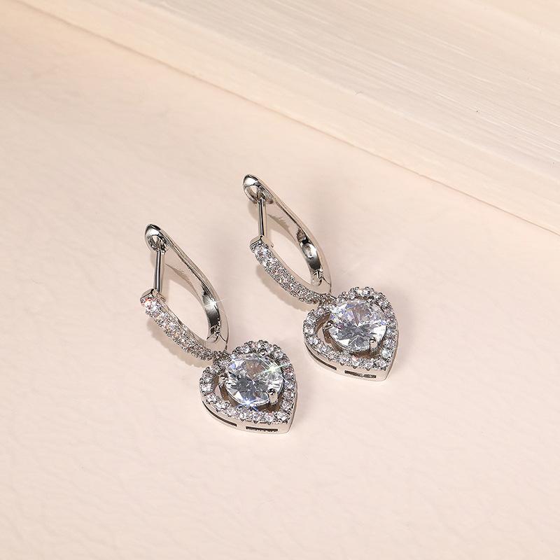 Boucles d'oreilles en forme de cœur en zircone cubique, exquises, couleur argent, pendantes pour femmes, bijoux de fête de mariage