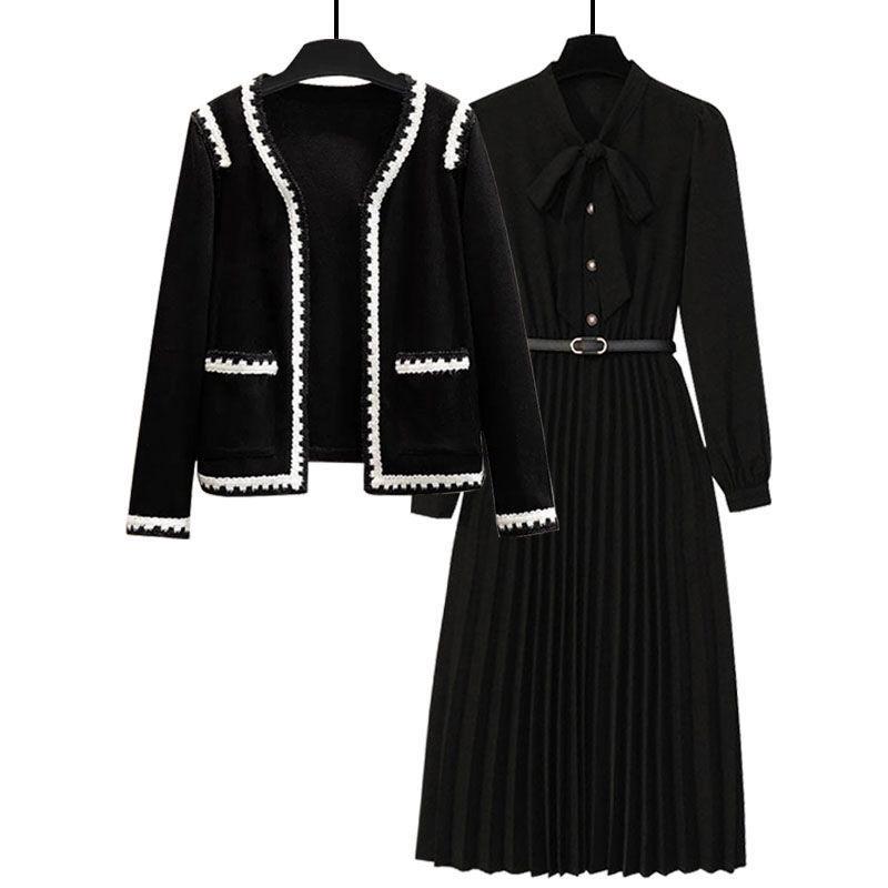 

Осенний комплект больших размеров: Женское трикотажное платье-кардиган, омолаживающее 4XL (Recommended 90-100 kg)