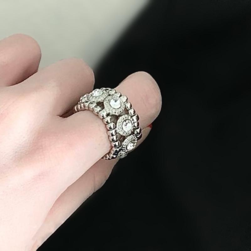 Minimalist Diamond Rings Stretch Elastic Finger Rings for Women Girls Rhinestone Beaded Finger Rings Retractable Rings