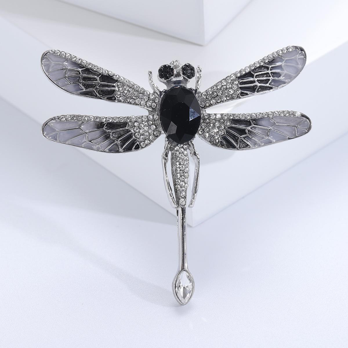 

Инкрустированная бриллиантами большая брошь в виде стрекозы женская мода личность темперамент булавка жакет кардиган корсаж