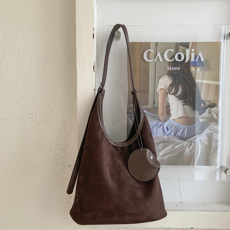 Suede bag women's large capacity 2025 new autumn versatile shoulder messenger bag casual work commuter tote bag