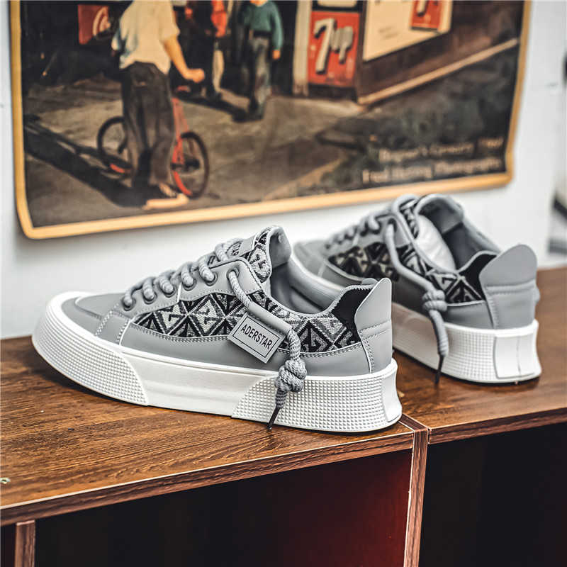 Fashion Thick-heeled With Holes Mens Running Sneakers Nursing Ergonomic Zapato Shoes Shoes For Men Sports Special Tens Vip Link