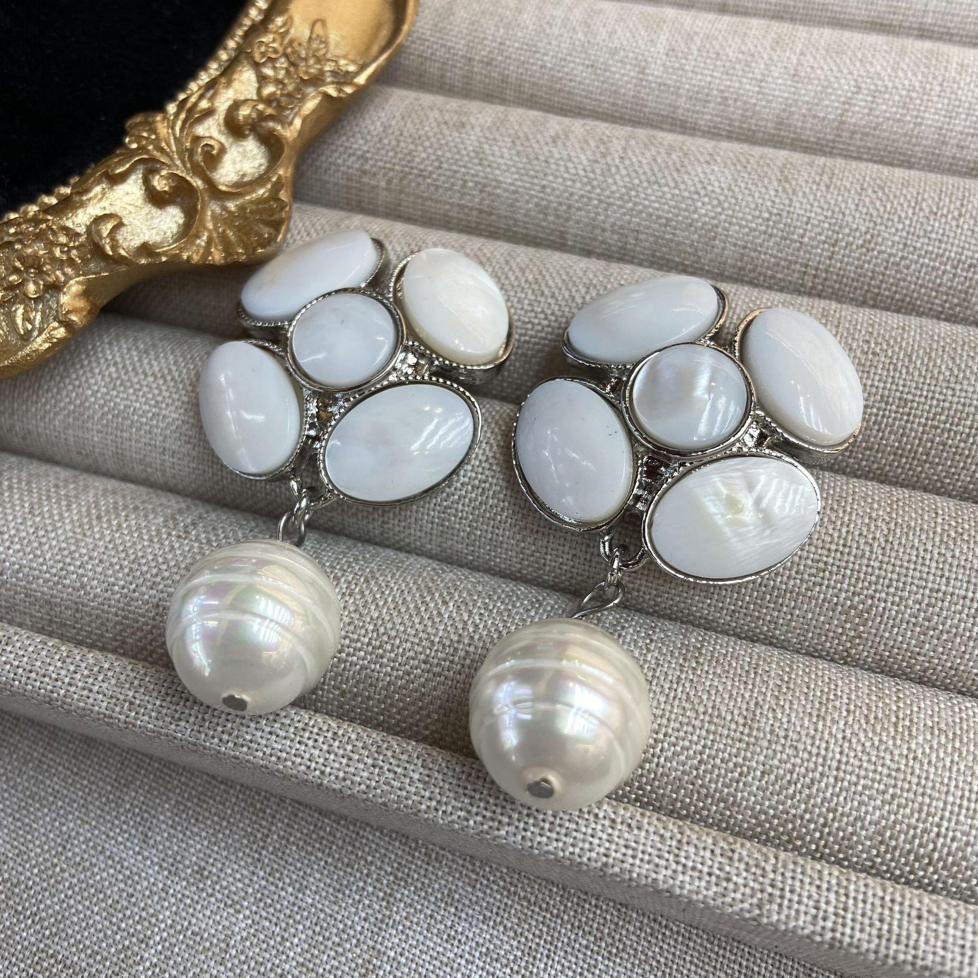 Orgasm Small Fragrant Wind Camellia Natural Shell Earrings Pearl Light Luxury French Exquisite