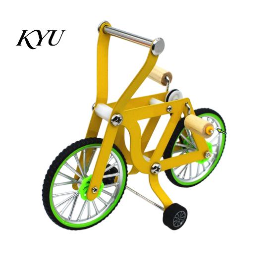 Anti Chew Bird Toy Intelligence Training Bike Toy, Interactive Bicycle Exercise Enrichment Parrot Equipment Educational for Lovebird Conures Parakeet