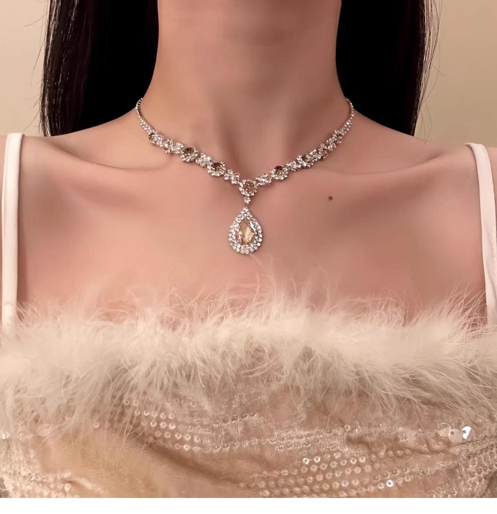 Exquisite Diamond Inlaid Water Drop Flower Stud Earrings & Necklace Set - Court Style, Light Luxury Jewelry for a Sophisticated Look