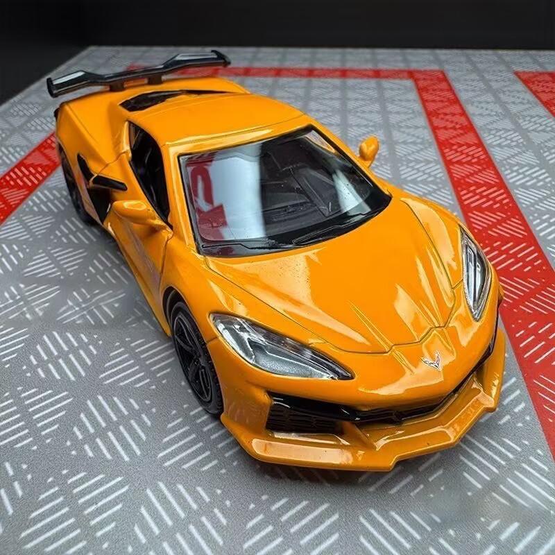 

1:36 Chevrolet Corvette Z06 Alloy Sports Car Model Diecasts Metal Super Racing Car Vehicles Model High Simulation Kids Toys Gift помаранчевий