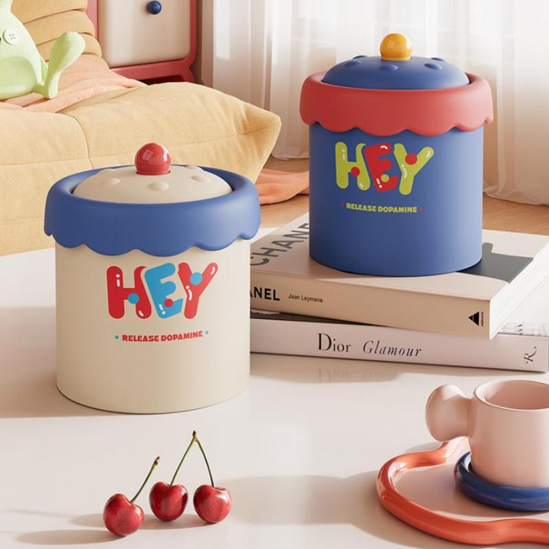 Small Cute Trash Can with Lid 5L Desktop Storage Bin for Office Home Nightstand Organization