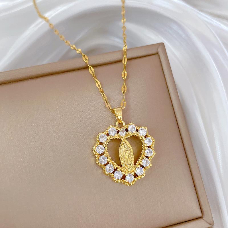 Retro Portrait Love Light Luxury Temperament Gorgeous Full Diamond Necklace Female Versatile Collarbone Chain Titanium Steel Chain
