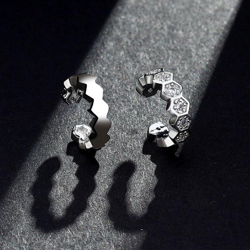 Korean Version of Fashion Temperament, No Earrings, Round Earrings, Female Bone Clips, Simple and Cold